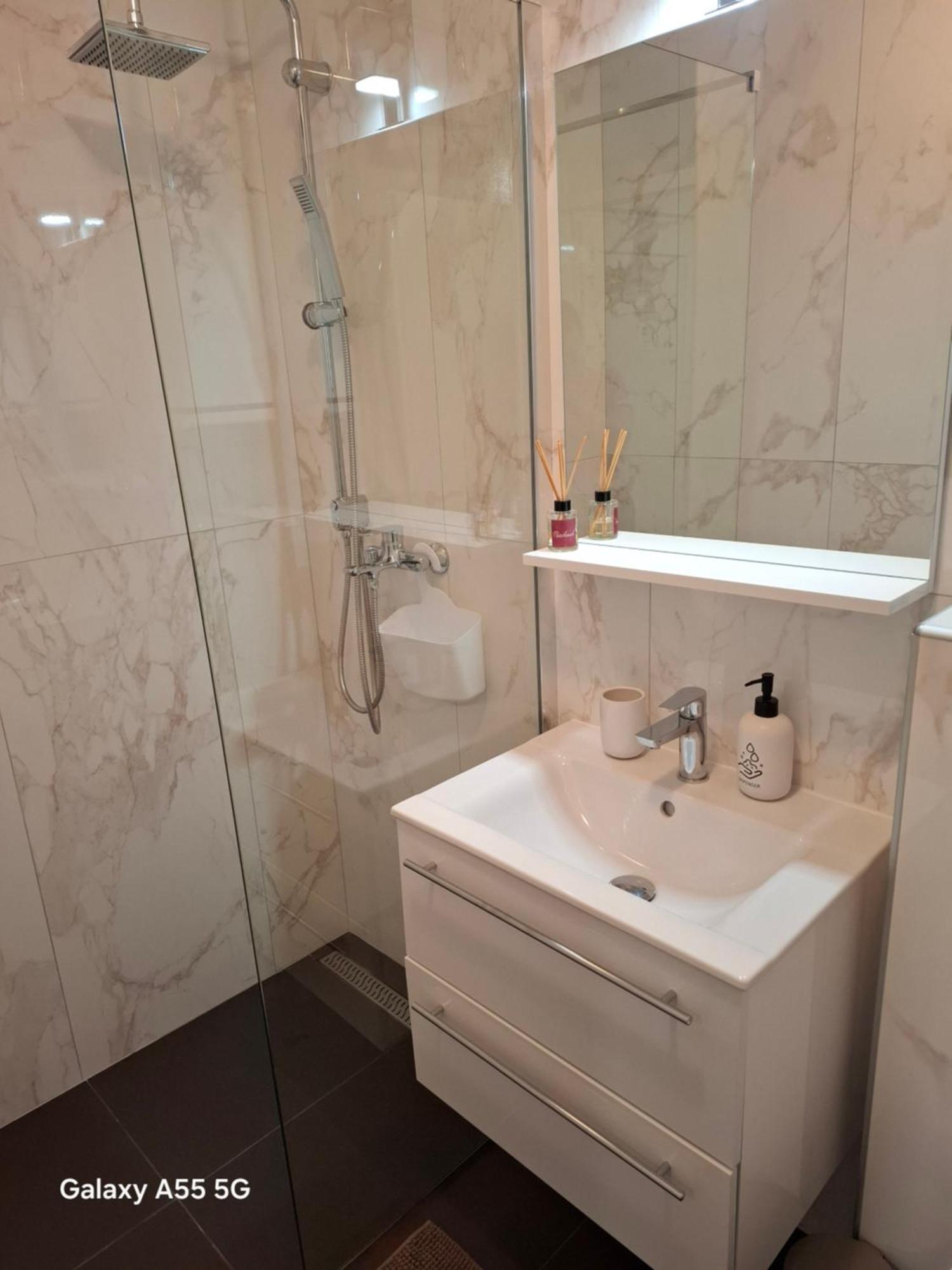 Studio Apartma Franca Umag Bagian luar foto